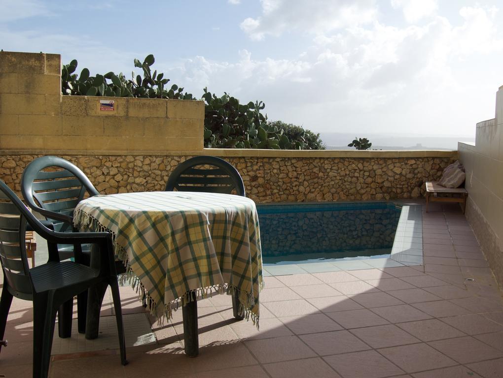 Ta'Kemmuna Hotel Qala Zewnętrze zdjęcie