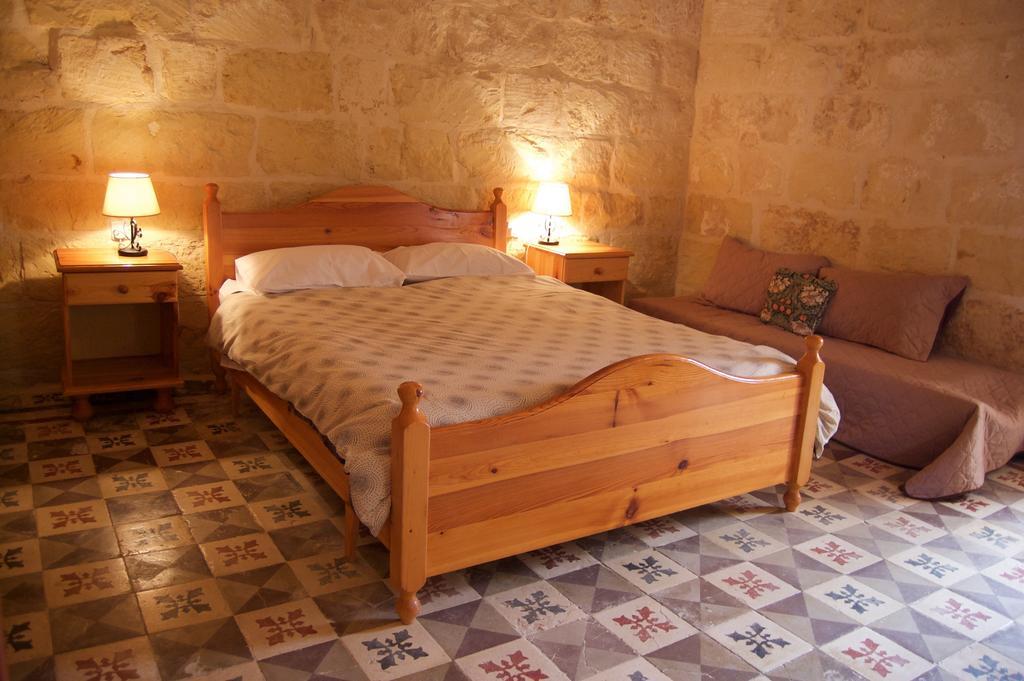 Ta'Kemmuna Hotel Qala Zewnętrze zdjęcie
