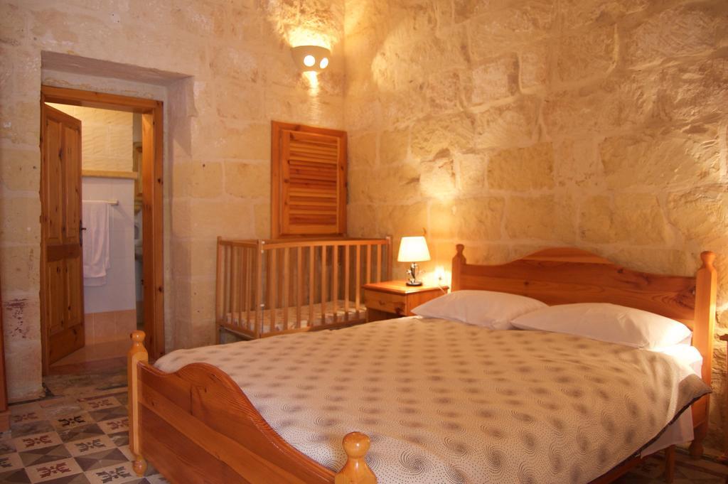 Ta'Kemmuna Hotel Qala Zewnętrze zdjęcie